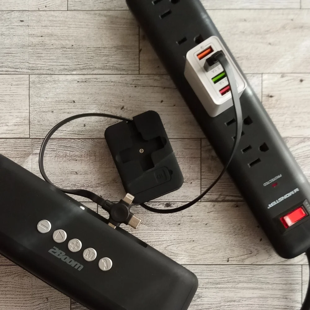 USB 3 IN 1 RETRACTABLE PHONE DATA CHARGING CABLE